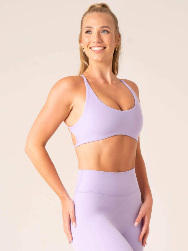 Low V-neck Embody Sports Crop - Image 17