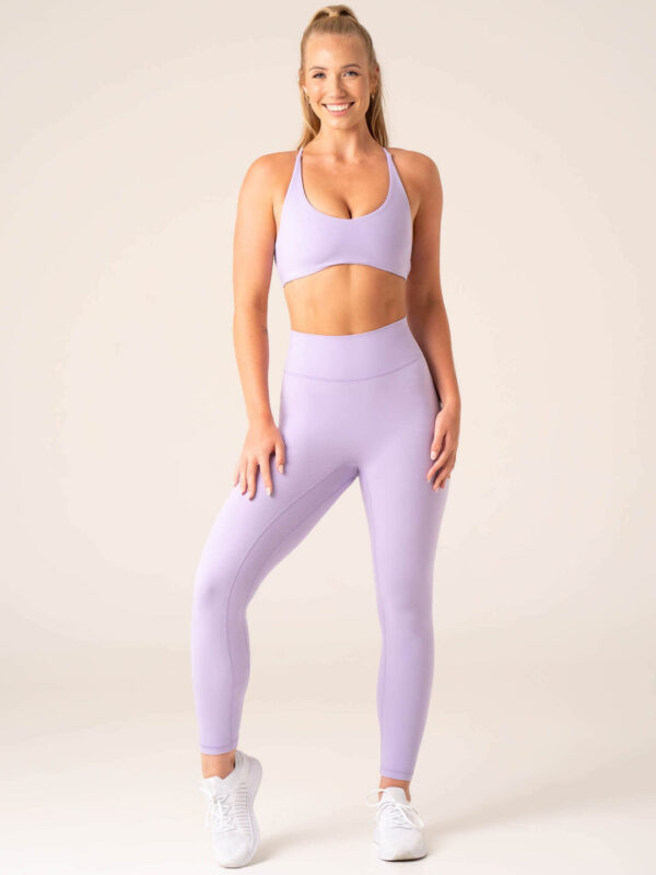 Low V-neck Embody Sports Crop - Image 20