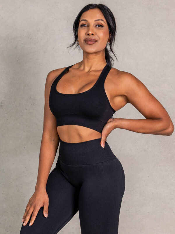 Seamless Scoop Neck Sports Bra - Image 20