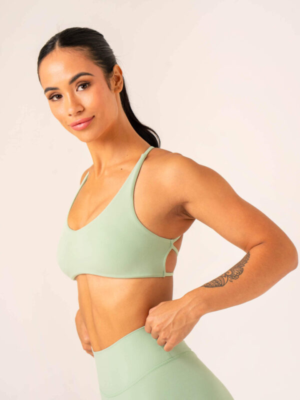 Low V-neck Embody Sports Crop - Image 36