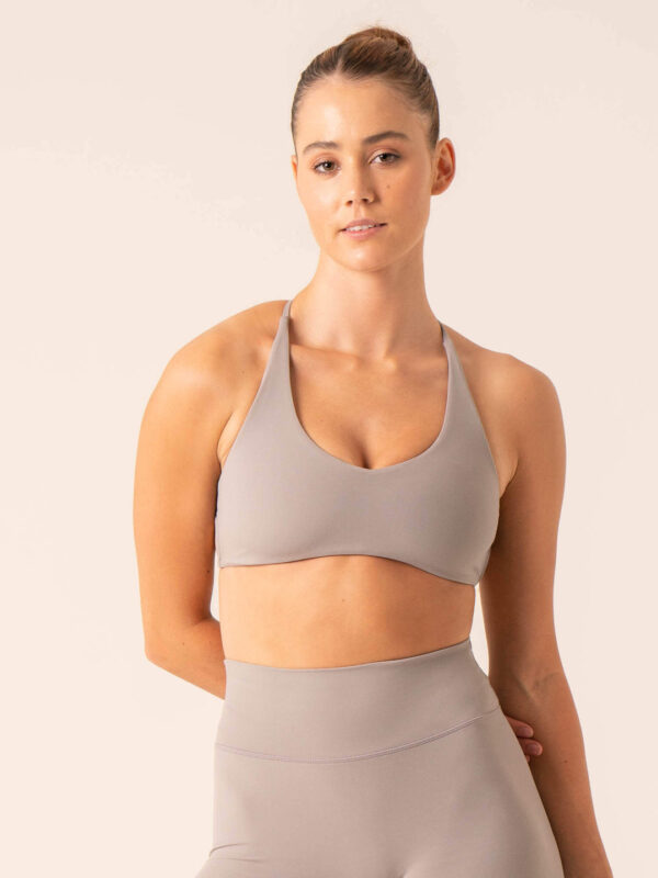 Low V-neck Embody Sports Crop - Image 47